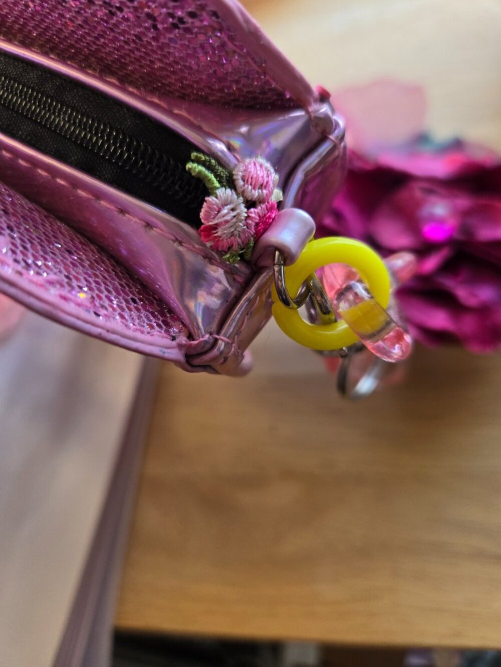 Pink Glitter Shoulder Bag Velvet Millinery Keychain Y2k-Style Coquette-inspo - Picture 6 of 16
